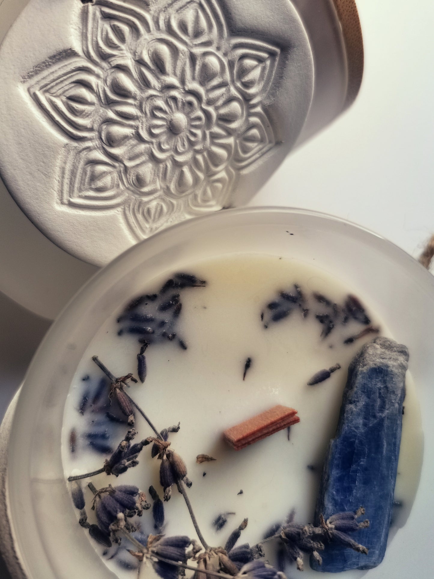 RELAX MandaLove Candle